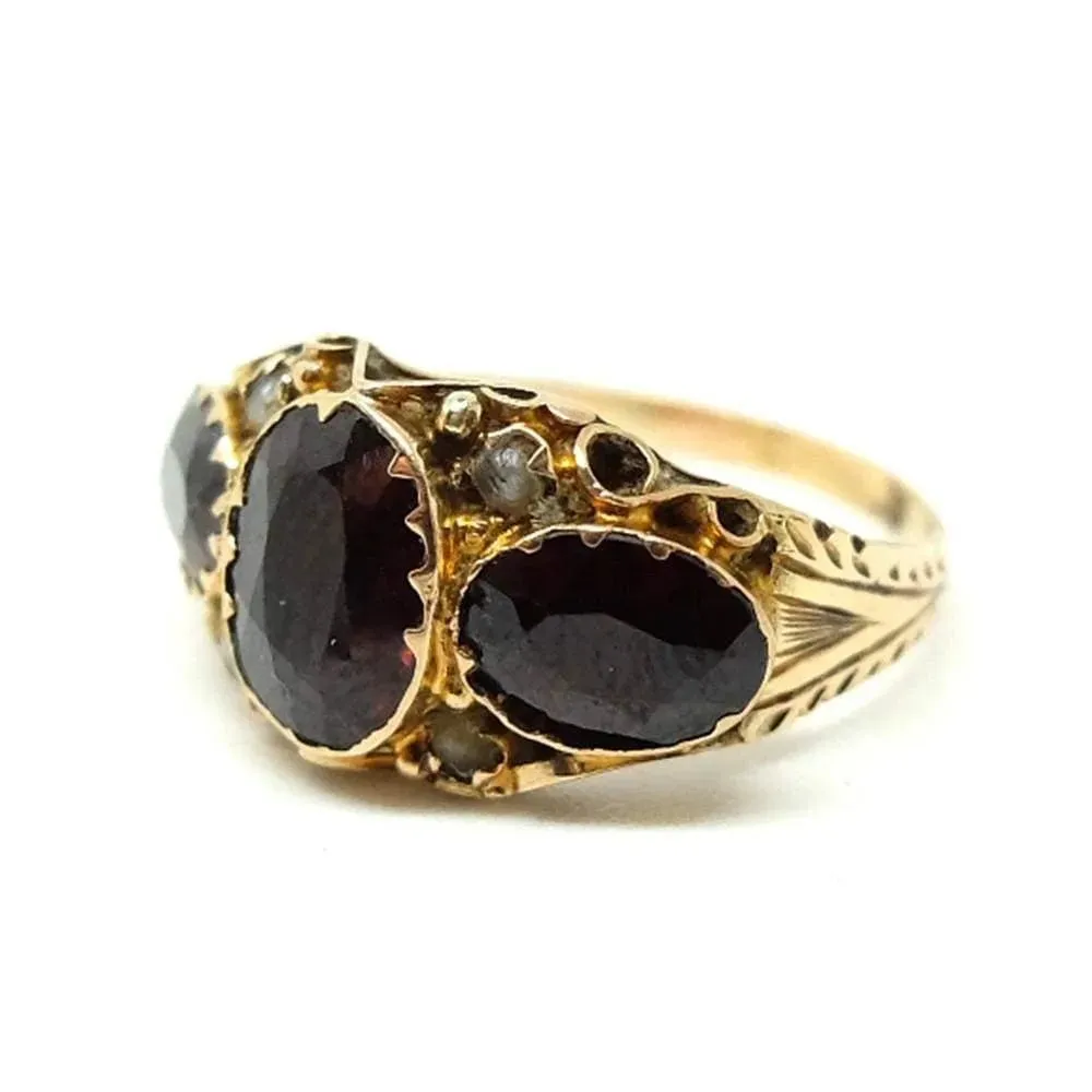 Antique Edwardian 1912 Garnet 9ct Yellow Gold Ring