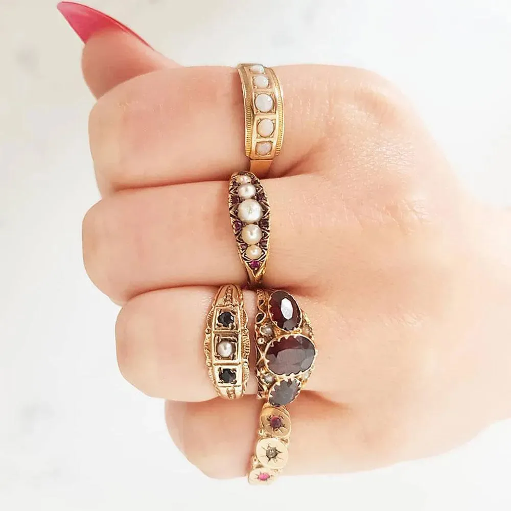 Antique Edwardian 1912 Garnet 9ct Yellow Gold Ring
