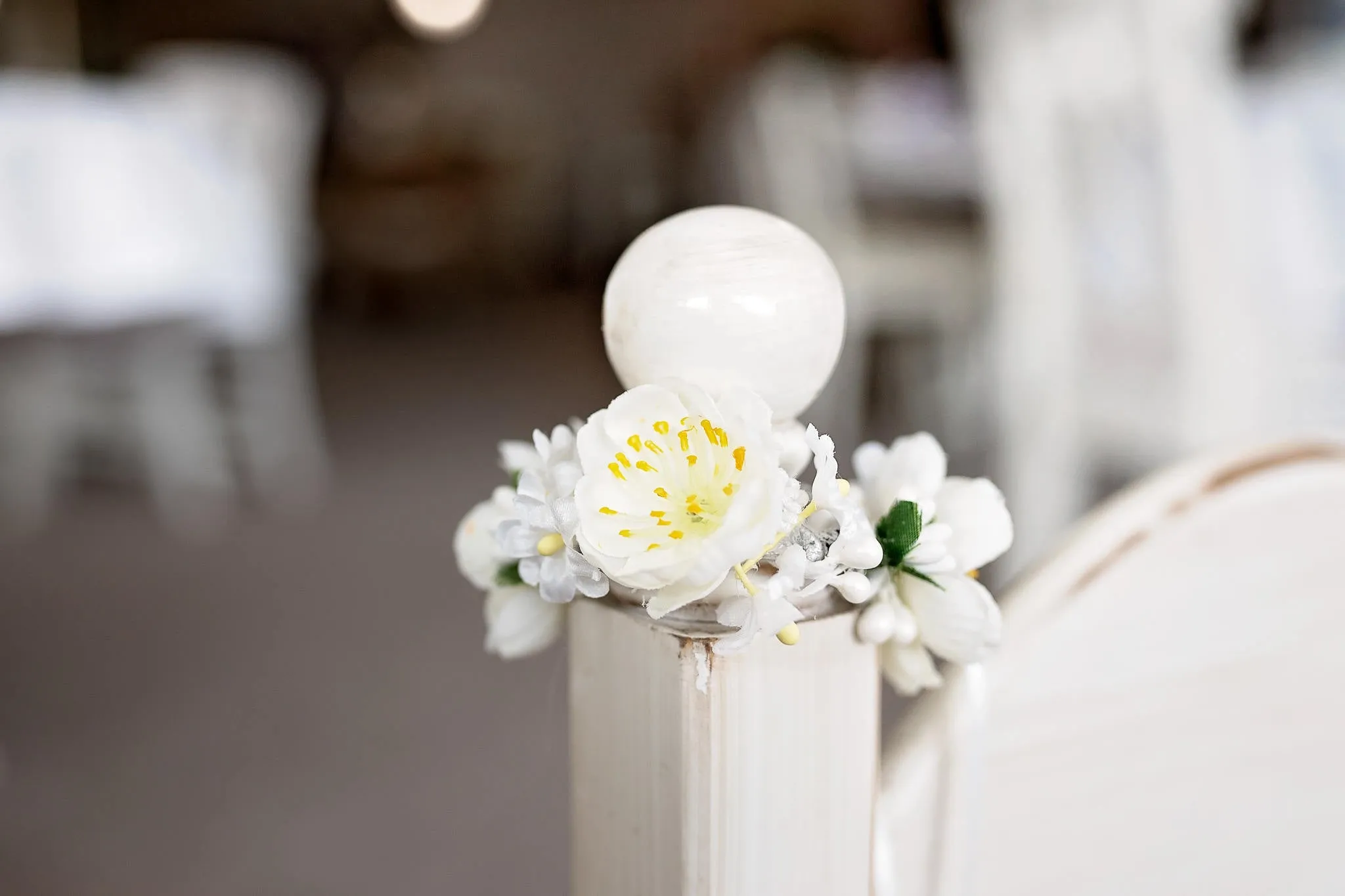 Communion candle flower wreath