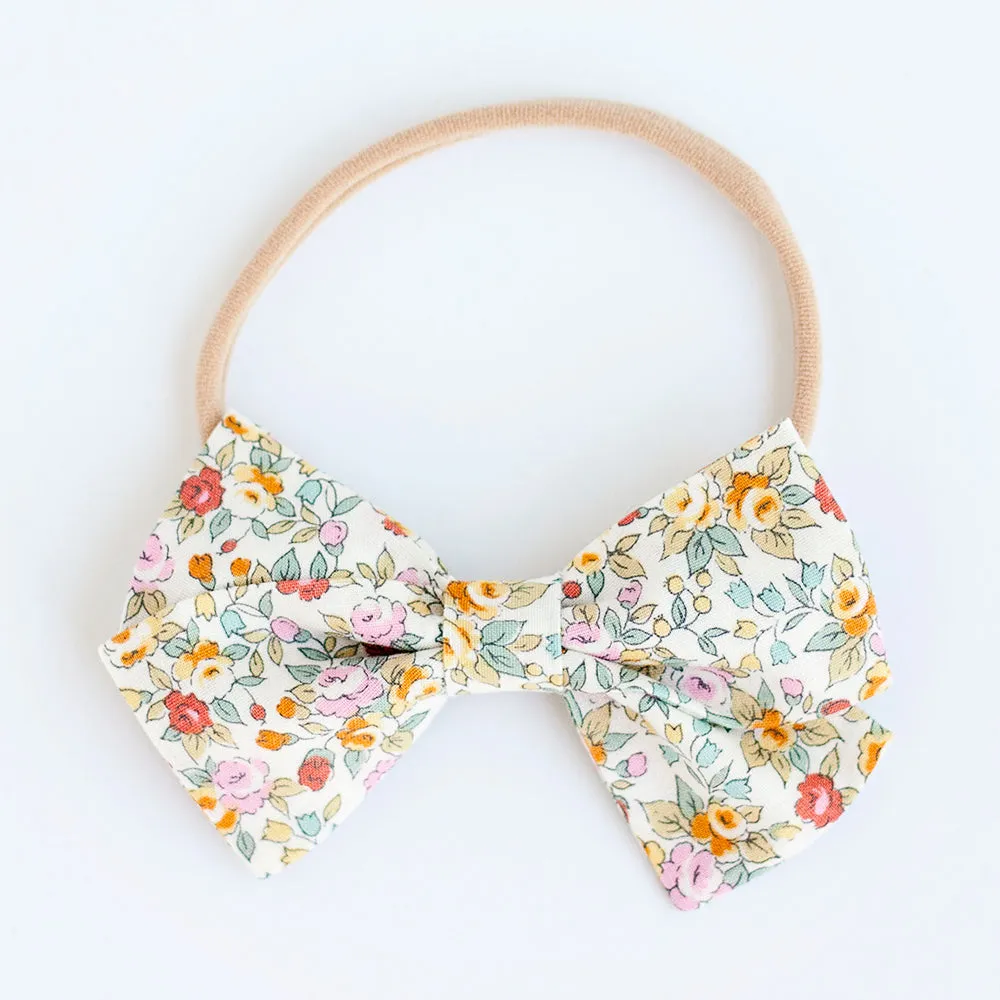 Men's Freestyle Self-Tie Bow Tie / Blossoms In Yellow