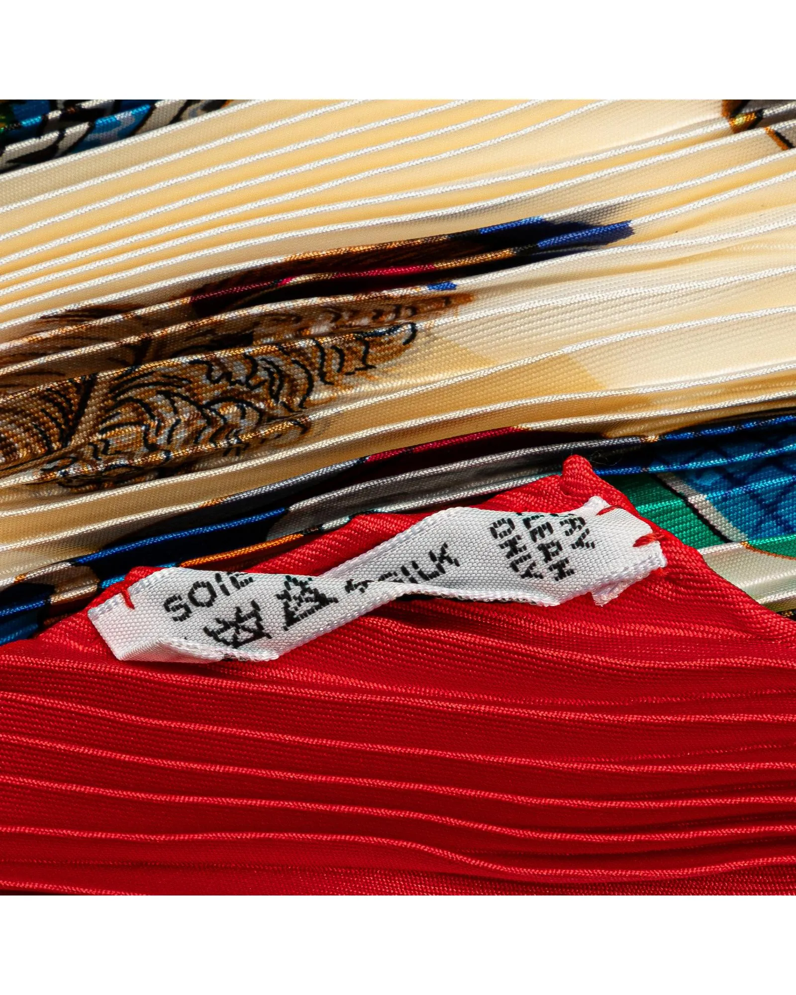 Pleated Silk Scarf with Print Design